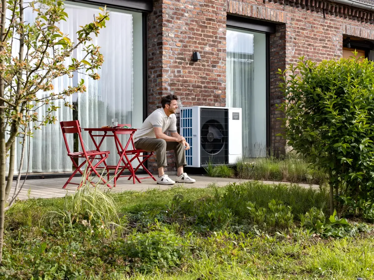 Pompă de căldură, unitate exterioară Mitsubishi Electric Zubadan PUZ-SHWM140YAA