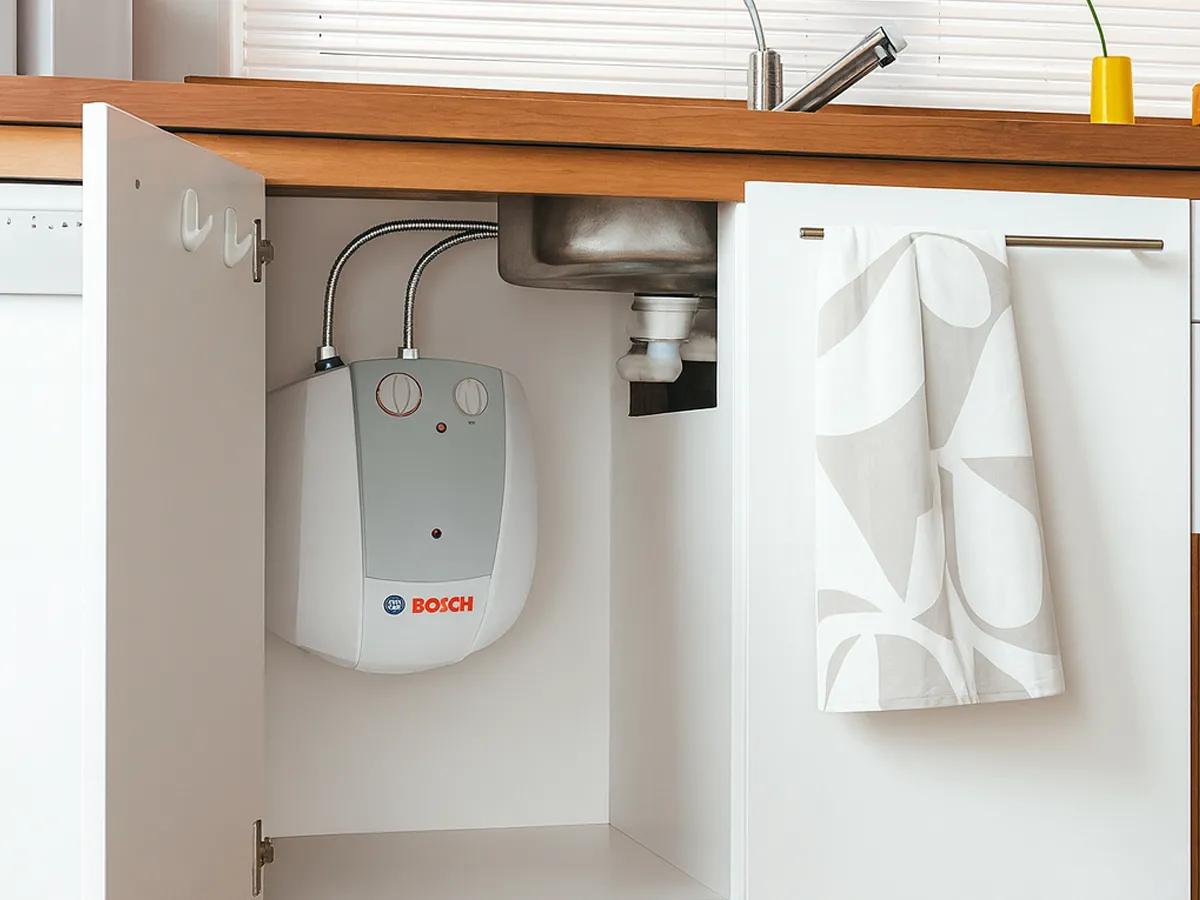 Boiler BOSCH TR 2000T 15 B (conectarea sus)